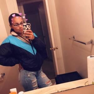 Meet your Posher, Adrianna